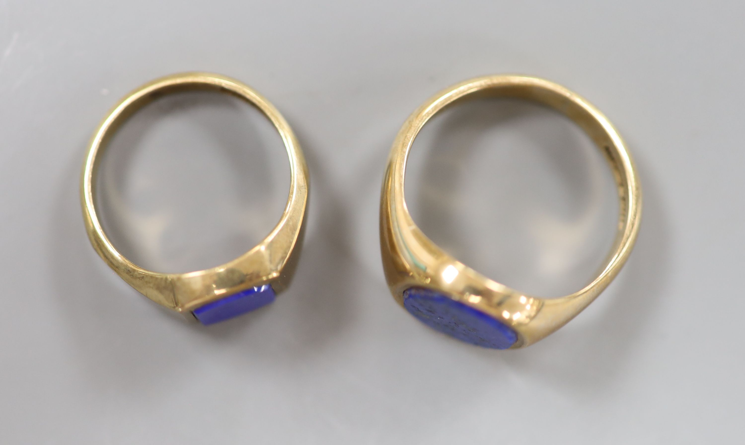 Two modern 9ct gold and lapis lazuli set signet rings, sizes J/K & O/P